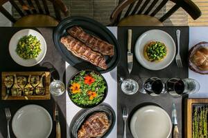 Para hacer un asado en casa para una familia tipo (5 integrantes) se tienen que desembolsar $16.972,5