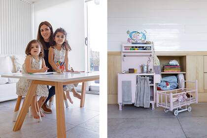 Para jugar y compartir, mesa con banquitos ‘Kids’ (Krethaus), un sofá con almohadones (Compañía del Comercio) y un largo mueble de guardado (Zunino+Grillo).