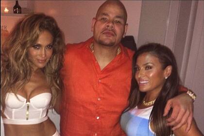 Para la fiestita, JLo eligió un modelo que dejó sus curvas bien a la vista