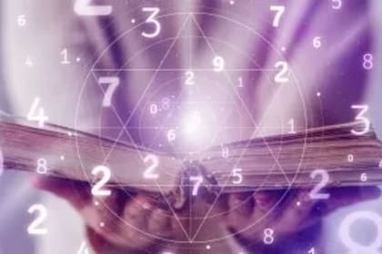 Para la numerología, el número 4 se asocia a la estabilidad, el orden y el trabajo constante