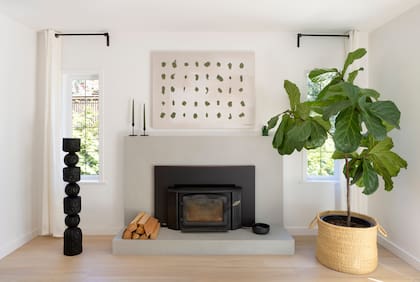 Para la reforma, que tomó un año, se eligieron materiales naturales (siempre que fuera posible de origen local) en una paleta liviana y neutra.