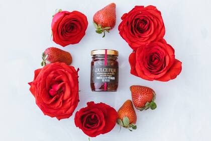 Para sus primeras recetas utilizó pétalos de tres rosales de su jardín