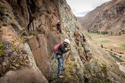 Para llegar al hotel hay que hacer trekking y escalada. Autor: Cecilia Lutufyan