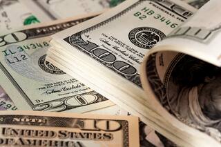 El dólar bajó por segundo día consecutivo y perforó los $39