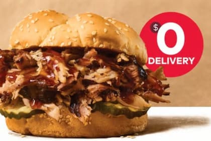 Para los clientes que prefieran quedarse en casa para disfrutar de su hamburguesa, esta cadena ofrece envío gratis esta semana