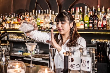 “Para los gustos, no existen reglas escritas?, afirma Jacqueline Riveros, en la barra de Verne.