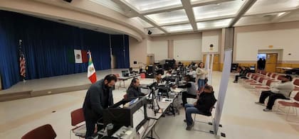 Para los trámites de pasaporte, credencial para votar y matrícula consular se necesitan llevar documentos originales a la cita (X/@@ConsulMexCho)