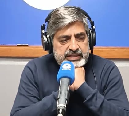 Para Mansukhani, la función de madre o padre es única y no debe sacrificarse en el intento de generar una amistad