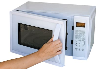 El horno microondas es uno de los productos afectados por el aumento de impuestos