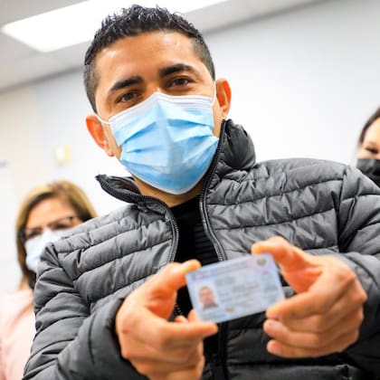 Para mantener la vigencia del documento, los beneficiarios solo requieren entregar su DUI original vencido en cualquiera de las 18 oficinas habilitadas
