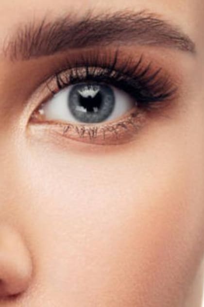 Para mantener unas cejas arregladas y naturales, debe tener en cuenta cuestiones específicas como la forma y el grosor que sean más favorecedores para su tipo de rostro.
Foto: iStock