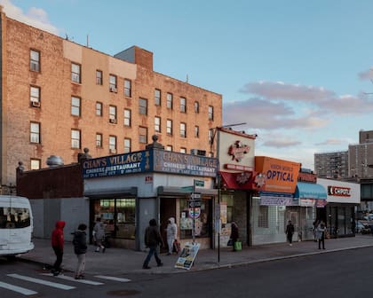 Para migrantes que priorizan seguridad, accesibilidad y calidad de vida, Parkchester se destaca como la zona más recomendada del Bronx, según ChatGPT