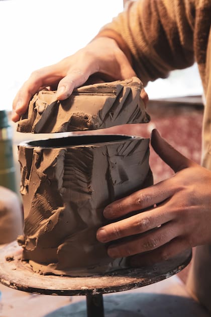 Para Milada, cada pieza tiene una historia para contar.