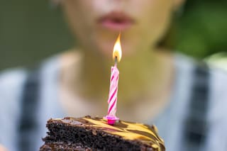 ¿Qué significa que prefiera estar solo en su cumpleaños?