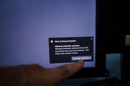 Para muchos usuarios, un antivirus gratis como el sistema que ofrece Microsoft alcanza y sobra