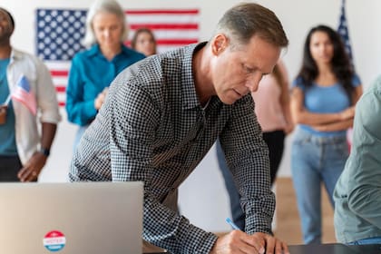 Para participar de los próximos comicios, los residentes de Illinois deberán estar previamente registrados