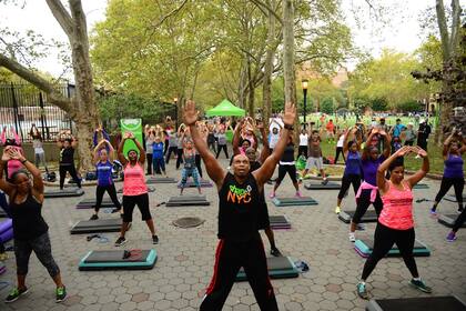 Para participar en Shape Up NYC no es necesario ser miembro de un centro recreativo ni residir en Nueva York