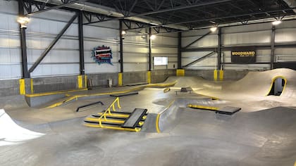 Para quienes quieran actividades más allá del esquí, una opción es Woodward Park City, un centro de deportes extremos para actividades bajo techo y al aire libre