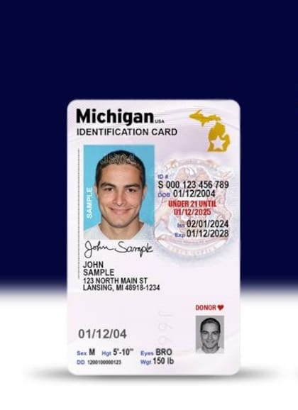 Para recibir la primera licencia o documento de identidad que cumpla con los requisitos de Real ID, se requiere una visita a la oficina