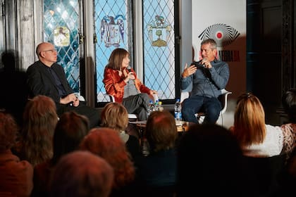 Para Roncagliolo, su novela narra el modo en que las mafias han reemplazado al Estado