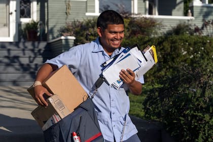 Para saber si el Servicio Postal posee búsquedas activas en el estado en que se reside, que se adapten a nuestro perfil, se debe ingresar al buscador del UPS donde se podrán ver las ofertas de empleo ordenadas por Estado y área funcional