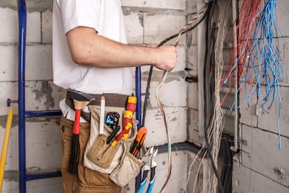 Para trabajar en Texas, los electricistas necesitan estar habilitados por una licencia
