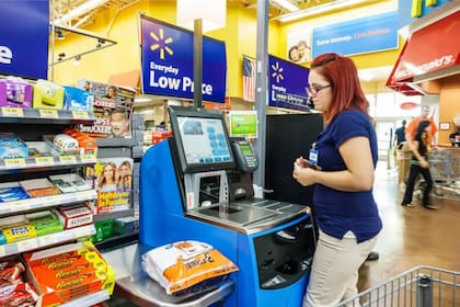 Para trabajar en Walmart en Estados Unidos es necesario tener al menos 16 años (Alamy)