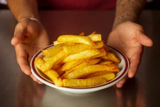 Dónde se inventó la guarnición más pedida y los trucos para hacerla perfecta