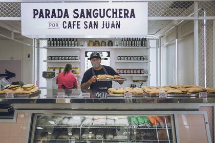 Parada Sanguchera por Café San Juan, lo nuevo de Lele Cristóbal