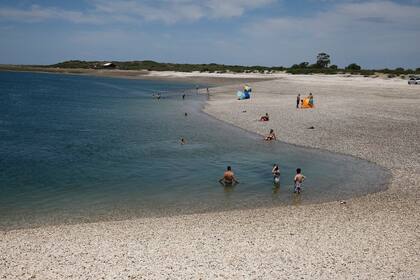 Paradisíacas playas de aguas transparentes en Punta Perdices