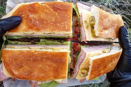 Un sándwich del Parador La Matera