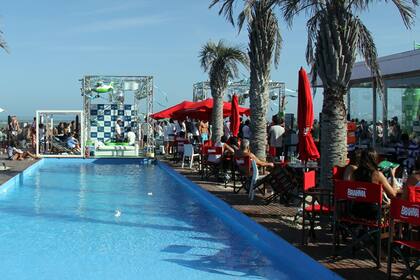 Arena Beach: conquista a los más jóvenes con su rica oferta musical