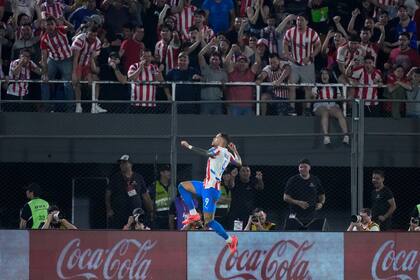 Paraguay, de la mano de Gustavo Alfaro, le ganó a Venezuela en su última presentación y se metió en puestos de acceso al próximo Mundial