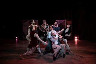 Contango Historias baila bellamente y sin pirotecnia, con emoción y convicción