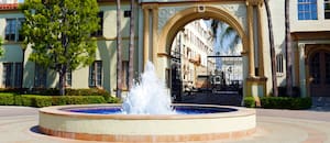 La muy cuestionada fusión Paramount-Warner está más cerca, tras obtener un respaldo clave