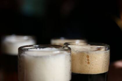 Parece cerveza negra, pero no tiene alcohol