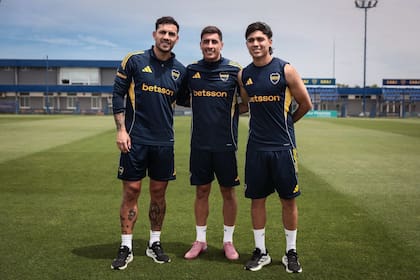 Paredes, Merentiel y Zeballos posan para LA NACION