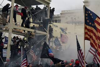 El irritante legado de Trump a Biden