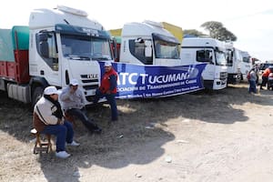 En Tucumán los transportistas flexibilizan un bloqueo, pero solo para que trabaje una industria