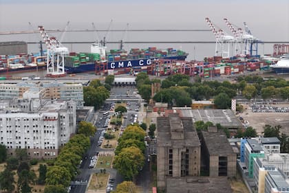 Paro general de la CGT contra la reforma laboral. Vista del puerto de Buenos Aires