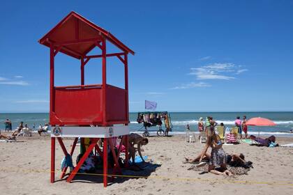 Las autoridades recomiendan preguntar a los guardavidas las cosas que no está permitidas en el agua