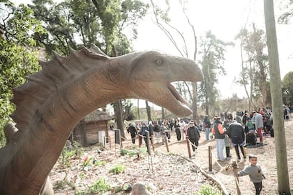 Parque Pilar cuenta con una imperdible exposición de dinosaurios