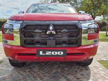 Parrilla frontal de la Mitsubishi L200