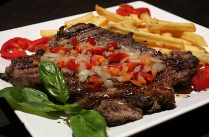 Parrillas para todos los gustos completan la oferta gastronómica marplatense.