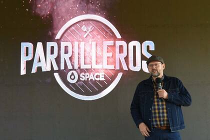 "No soy de ningún canal, soy Christophe y me gusta estar donde me gusta estar, no por compromiso sino por placer de hacer lo que sé hacer, que es cocinar o hacer televisión"