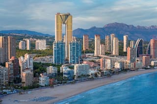 El pueblo de pescadores que terminó convertido en la segunda ciudad del mundo con más rascacielos