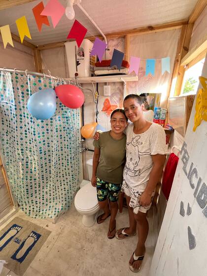 Parte de la obra para hacer una perforación y tener agua en su casa la pagó uno de los empleadores de Yésica