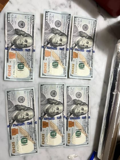 Parte de los dólares incautados