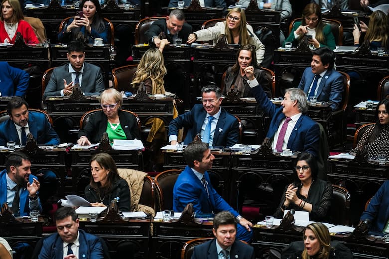 El Gobierno acelera una nueva agenda de reformas y busca reactivar cambios clave en el Congreso