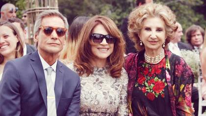 Parte del elenco de Los ricos no piden permiso